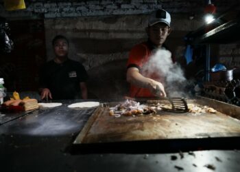 Ecuador's government will stop rationing electricity nationwide just before the holidays