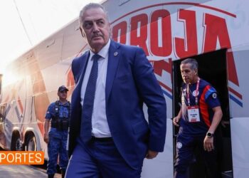 ExDT de la Selección de Ecuador, nominado a mejor de América