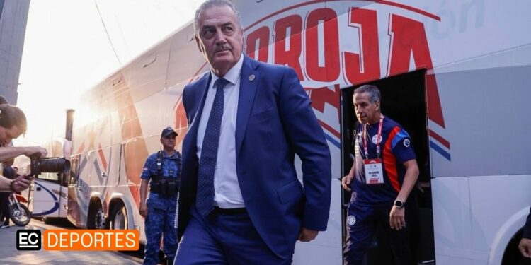 ExDT de la Selección de Ecuador, nominado a mejor de América