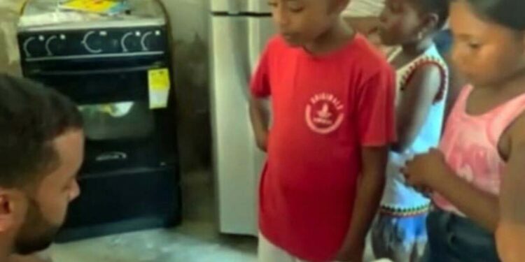 Florida firefighter is bringing Christmas cheer to orphans in Colombia