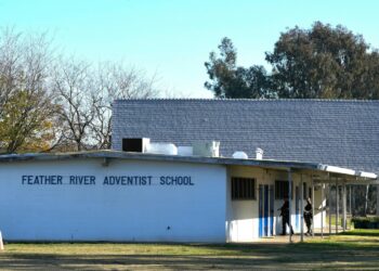 Gunman who shot 2 kindergartners at a California school wrote about attack targeting children