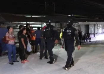 AFP Armed police patrolling in Choloma