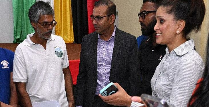 Hundreds show up at Guyana job fair in Trinidad