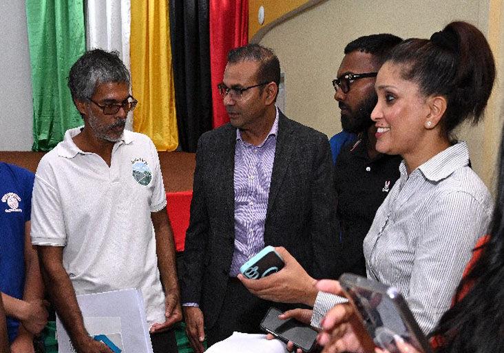 Hundreds show up at Guyana job fair in Trinidad