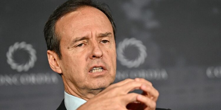 Jorge Tuto Quiroga reafirma su candidatura pese a tensiones en la oposición