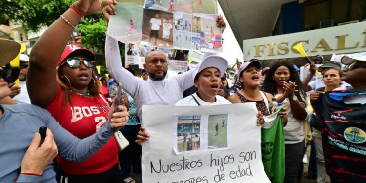 Jueza de Ecuador reconoce “desaparición forzada” de cuatro menores de Guayaquil. Militares permanecen bajo custodia