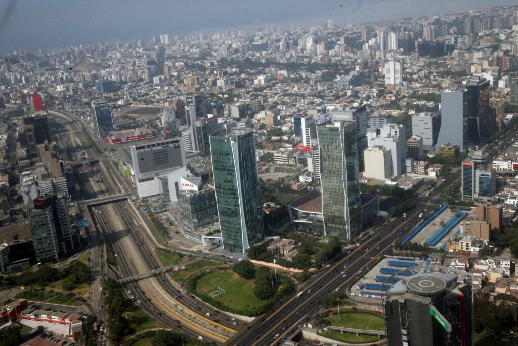 View of  Lima Financial District, Perú. ANDINA/Norman Córdova