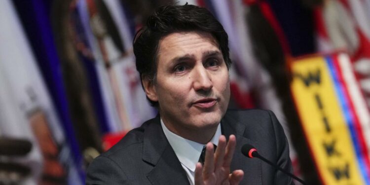 Memo warns Trudeau that America’s debt puts Canada at risk