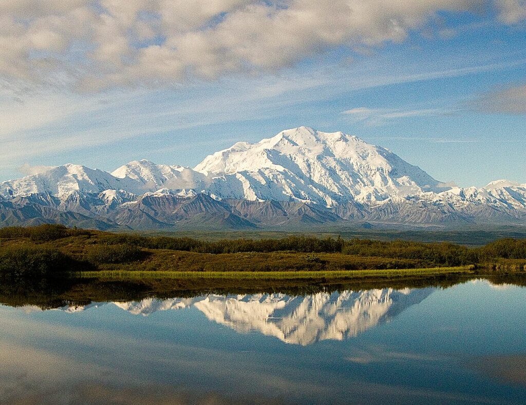 Murkowski Claps Back At Trump For His Threat To Rename Denali