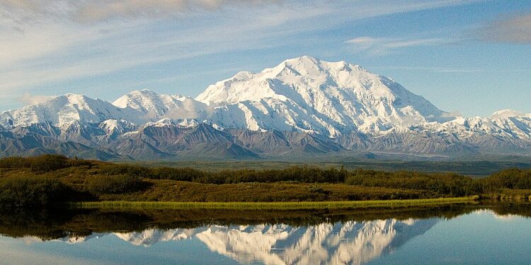 Murkowski Claps Back At Trump For His Threat To Rename Denali