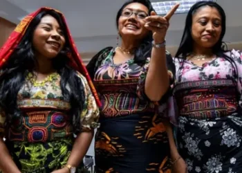 AFP Panama's Guna indigenous women display molas (Guna's hand made textile) attend a press conference in Panama City, on May 21, 2019