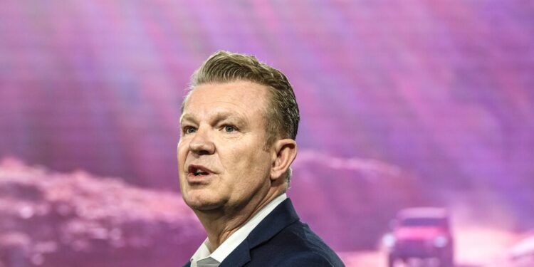 Nissan Taps New CFO, North America Head in Executive Shuffle