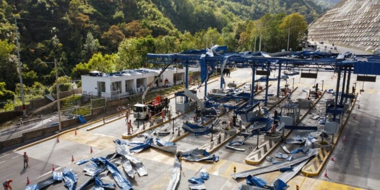 A motorcycle bomb was set off at the Pamplonita toll, on the Cucuta - Pamplona road on December 4.