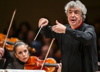 Semyon Bychkov conducts through pain in celebrating Year of Czech Music with North American tour