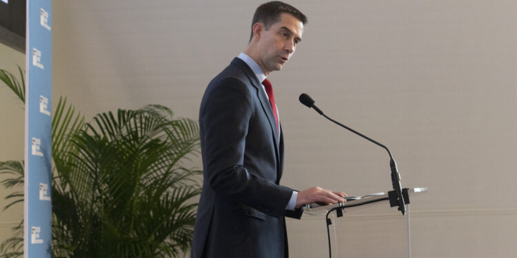 Tom Cotton does Trump's bidding, blocks bipartisan press shield bill