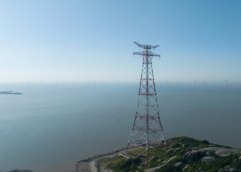 China’s dual-headed monster wind turbine turns on to power 30,000 homes yearly