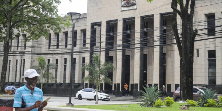 Trinidad and Tobago enact a state of emergency in the face of gang violence