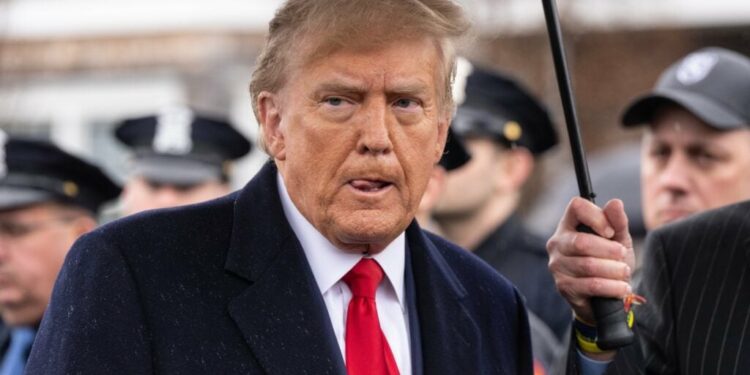 Trump's Tariff Plan Risks Economic Pain For North America, Goldman Sachs Warns - General Motors (NYSE:GM)