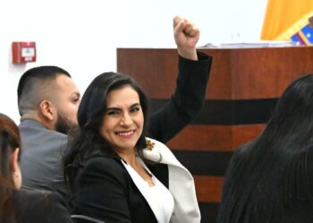 Verónica Abad, vicepresidenta de Ecuador destituida por Noboa, habla sobre su caso