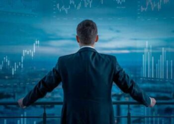 expertos y líderes analizaron el futuro económico de Ecuador