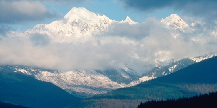 Snowiest places in USA include California mountain