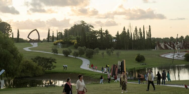 "Uruguay puede ser la Suiza de Latinoamérica para el arte"