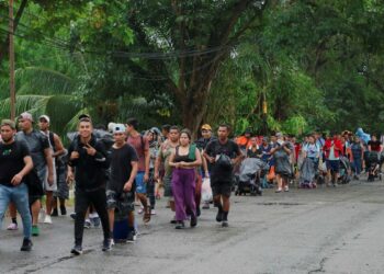 Migrant caravan heading to US through interior of Mexico: What to know