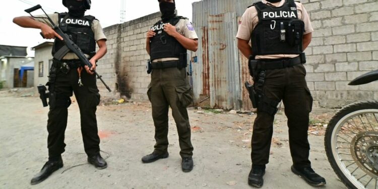 Asesinan a disparos a un alcalde en Ecuador