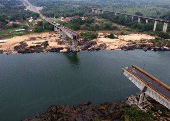 Brazil's Navy finds the body of the 13th victim of a river bridge collapse; 4 are still missing