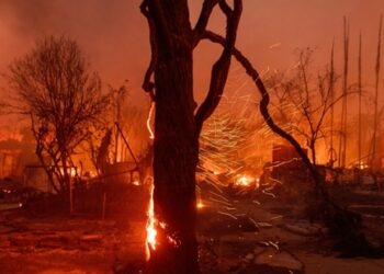 California fire live: Eaton fire reaches top of mountain, helicopters deployed