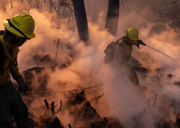 California wildfires live updates: 10 dead and 180,000 told to evacuate amid apocalyptic scenes of destruction