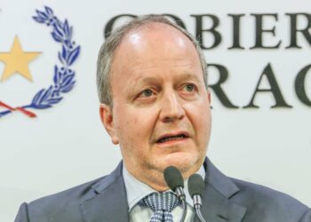 Carlos F. Valdovinos es reconocido como el ministro de Finanzas del año en América