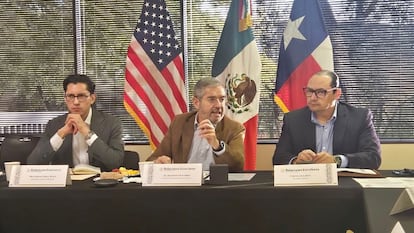 Juan Ramón de la Fuente (center) during a visit to the Mexican Consulate in Dallas, Texas, on December 4, 2024.