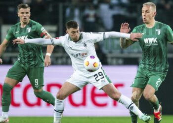 Defender Scally seeks a 'showcase' game against Bayern Munich to bolster US credentials