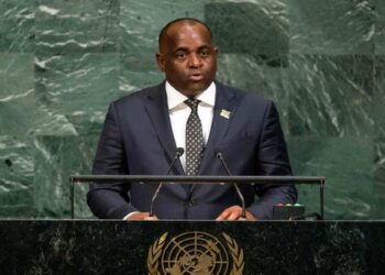 Dominican gov't to review minimum wage, reduce corporate taxes