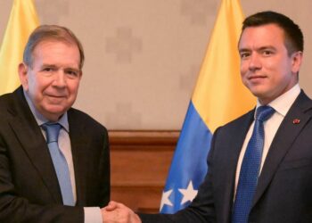 Ecuador desafía exportaciones petroleras del régimen de Maduro