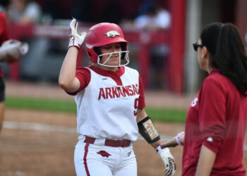 Hogs Check in at No. 10 in D1 Softball Preseason Top 25 Poll