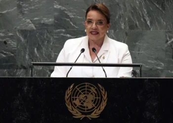 Honduran president threatens to boot US military if Trump deports its citizens