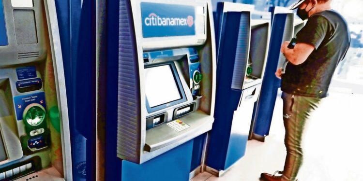 Honduras desplaza a México en sucursales bancarias