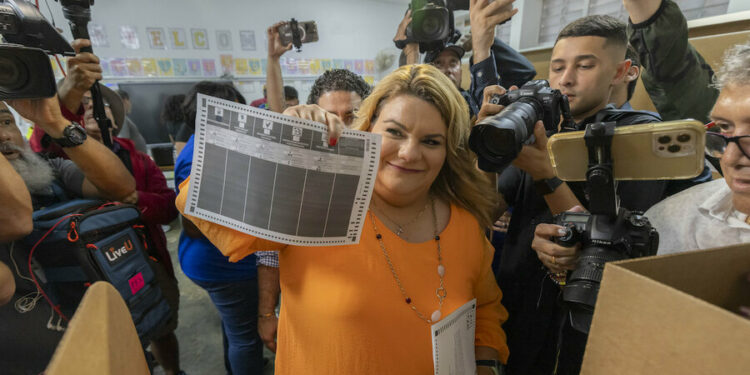 Jenniffer González is sworn in as Puerto Rico's new governor