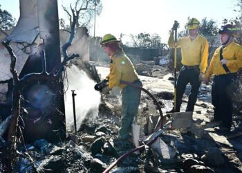 L.A. Fires Live Updates: "Particularly dangerous" winds warning yet again for Southern California