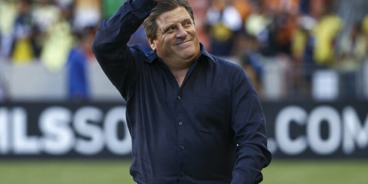 Miguel Herrera, former Mexico coach, takes over USMNT’s CONCACAF rival Costa Rica