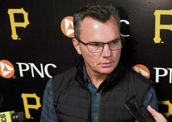 8117780_web1_ptr-BucsTrades04W-080223