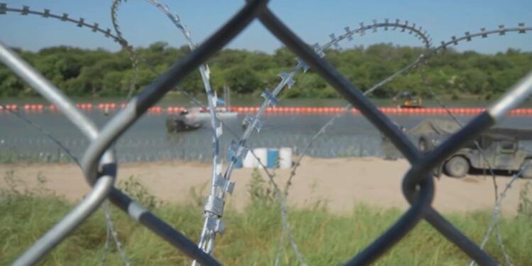 Texas immigration reform: Gov. Greg Abbott's latest effort to deter migrants is a billboard campaign in Mexico, Central America