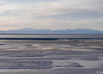 Trump to sign executive order supporting oil and gas drilling in Alaska