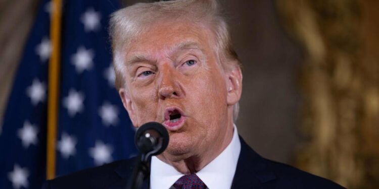 Trump warns Maduro not to harm Venezuelan opposition leaders after Machado's detention