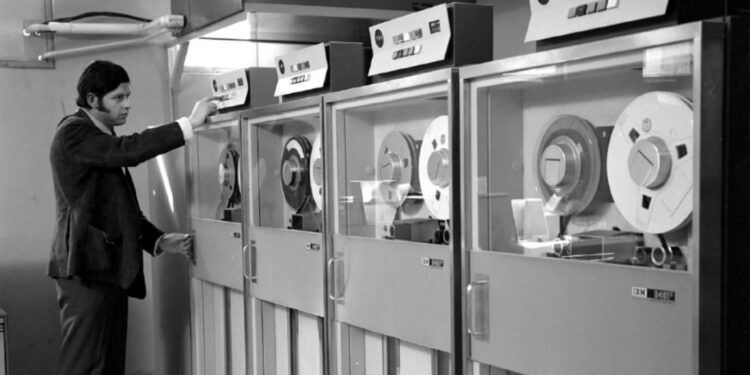 Universidad de Chile y el IBM 360: Pioneros de la Computación en América Latina