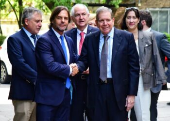 Uruguay califica posesión de Maduro como "día sombrío para América Latina y el mundo"