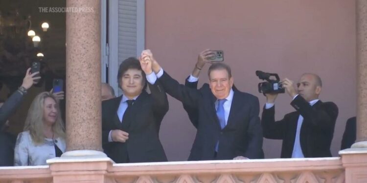 Venezuelan opposition leader González and Argentine president Milei greet crowds in Buenos Aires