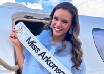 Who is Peyton Bolling, winner of Miss America's Teen 2025, and how much money will she receive?